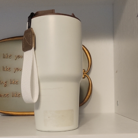 Snoopy Peanuts Travel Mug wrist band closeable spout for no spill. - Picture 2 of 5